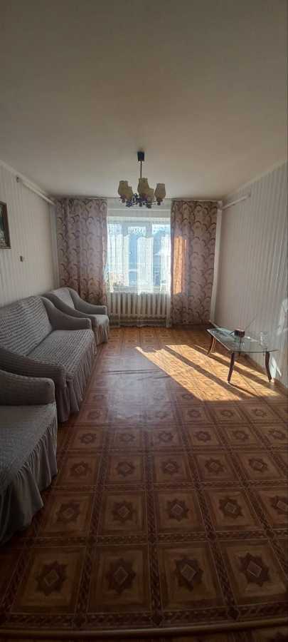 Продаж 3-кімнатної квартири 70.26 м², 45