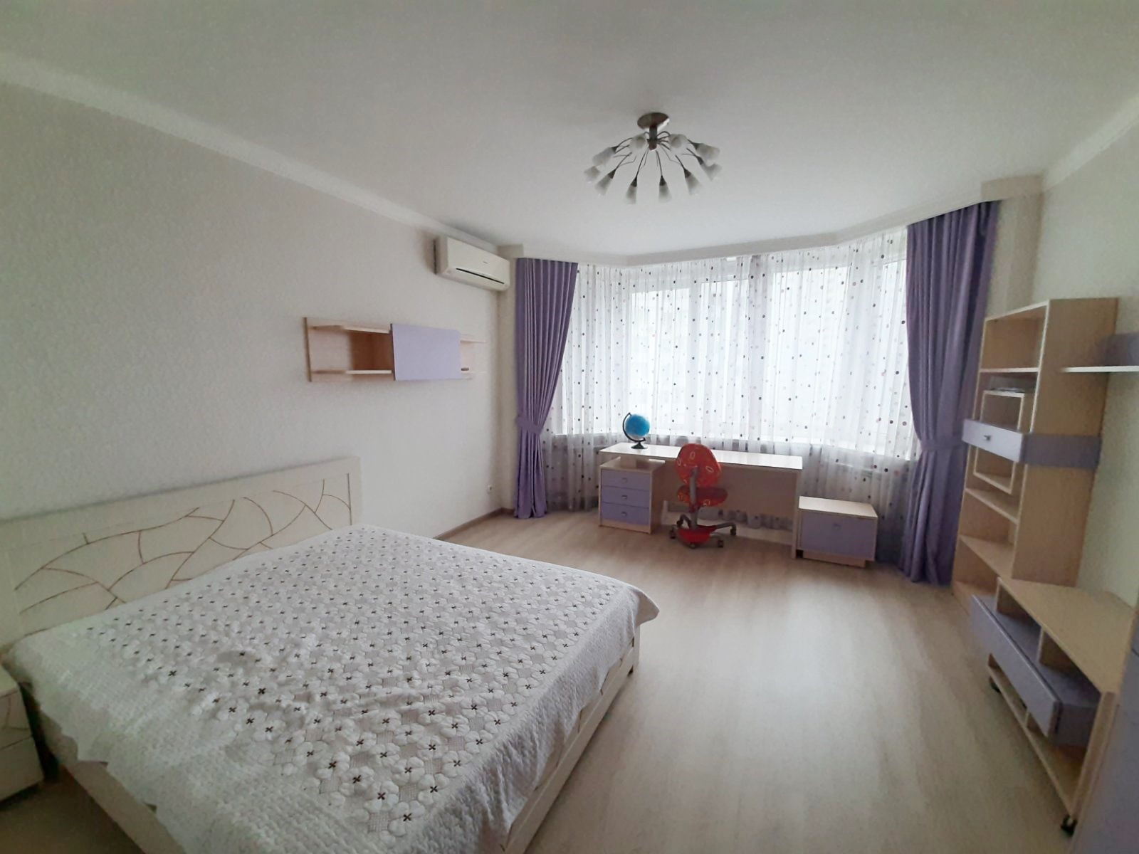 Продаж 2-кімнатної квартири 72 м², Миколи Бажана просп., 10