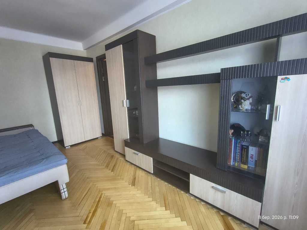 Продаж 2-кімнатної квартири 44 м², Верховної Ради бул., 14