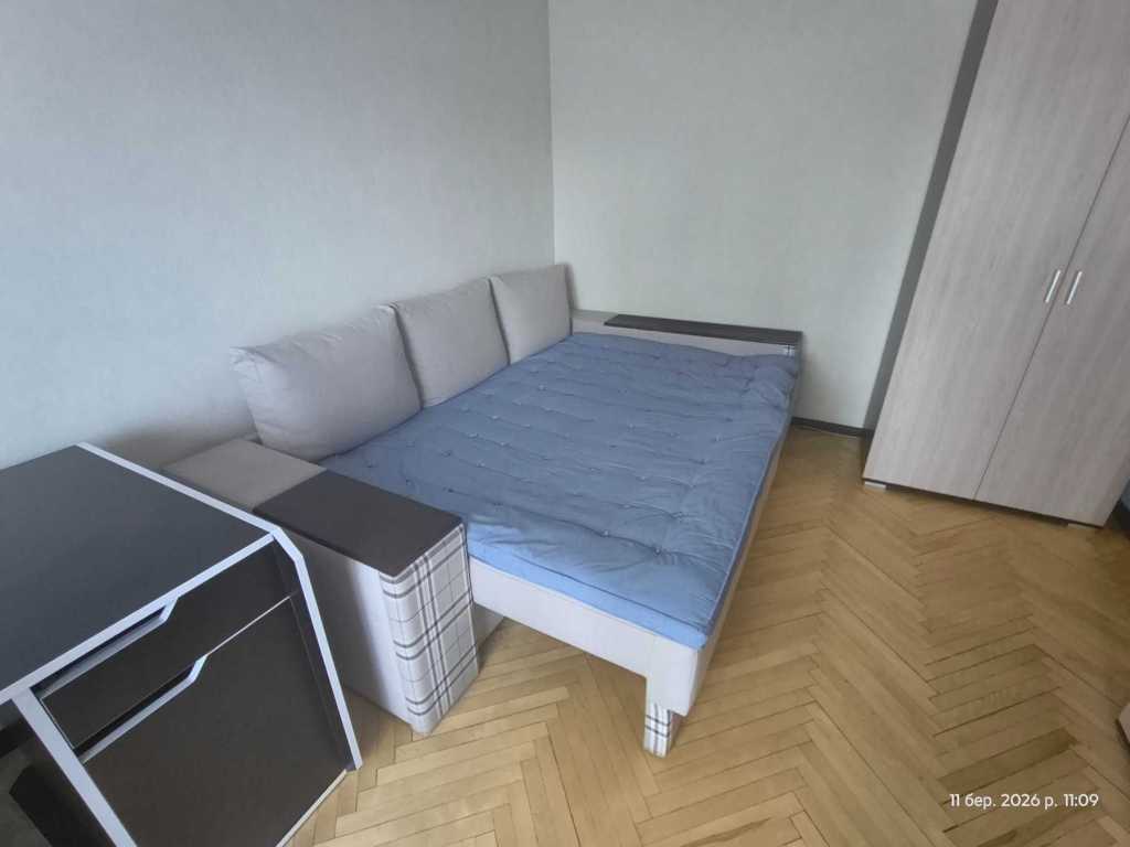 Продаж 2-кімнатної квартири 44 м², Верховної Ради бул., 14