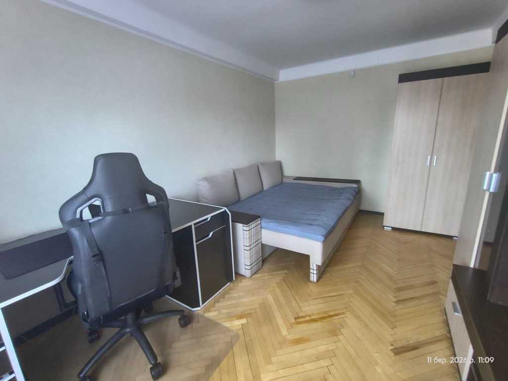 Продаж 2-кімнатної квартири 44 м², Верховної Ради бул., 14