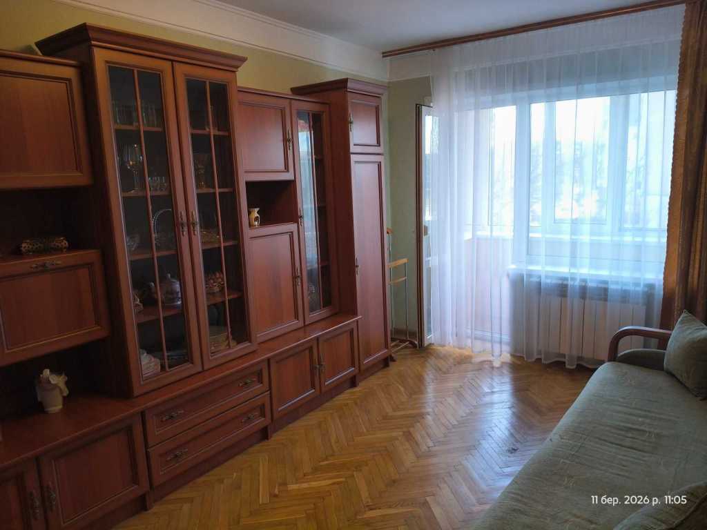 Продаж 2-кімнатної квартири 44 м², Верховної Ради бул., 14