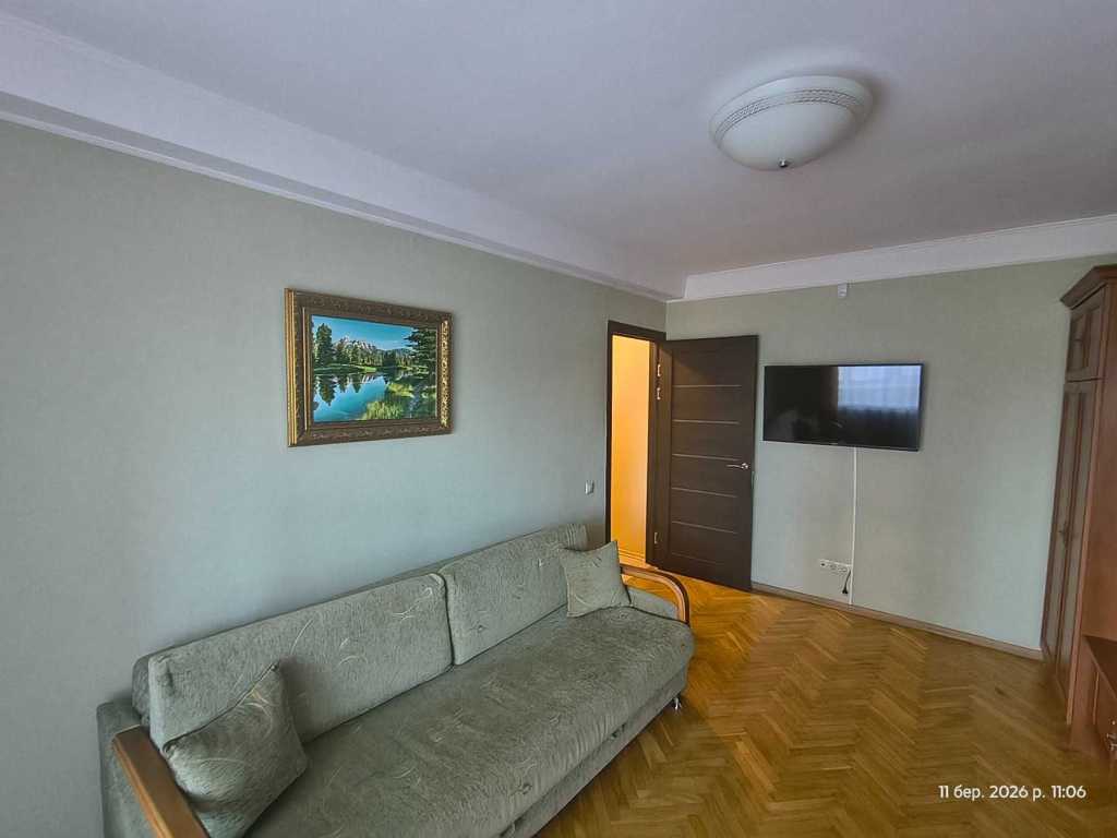 Продаж 2-кімнатної квартири 44 м², Верховної Ради бул., 14