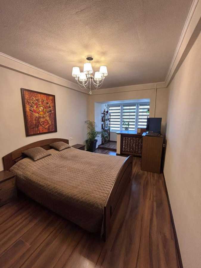 Продаж 3-кімнатної квартири 65 м², Русанівська наб.