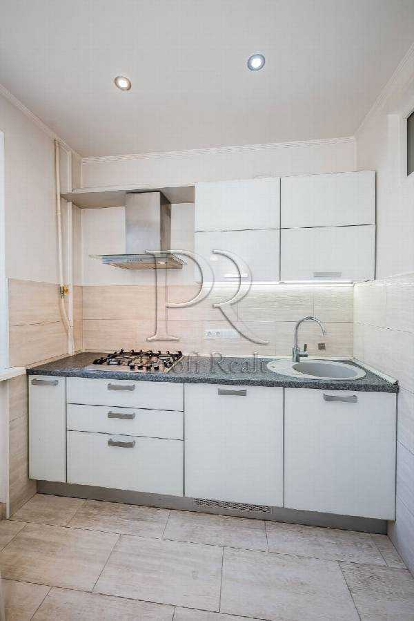 Продаж 1-кімнатної квартири 32 м², Уманська вул., 27