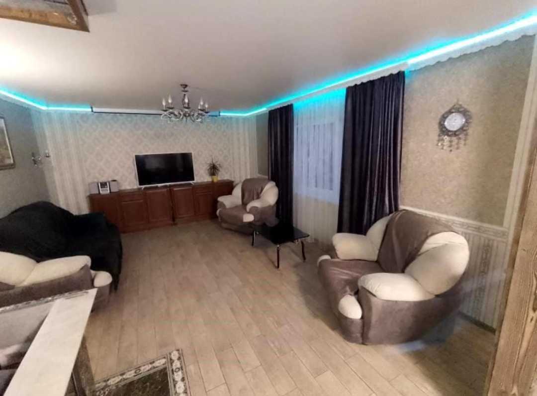Оренда будинку 200 м², Кутузова вул., 9