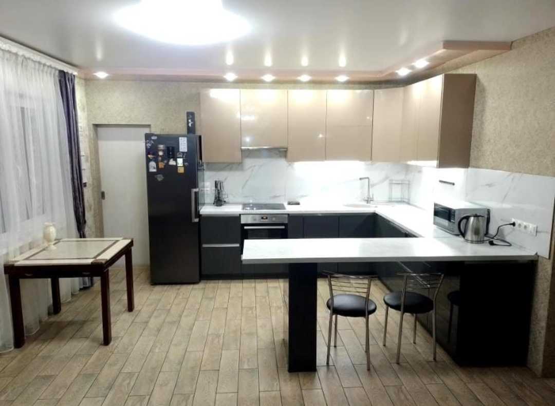 Оренда будинку 200 м², Кутузова вул., 9