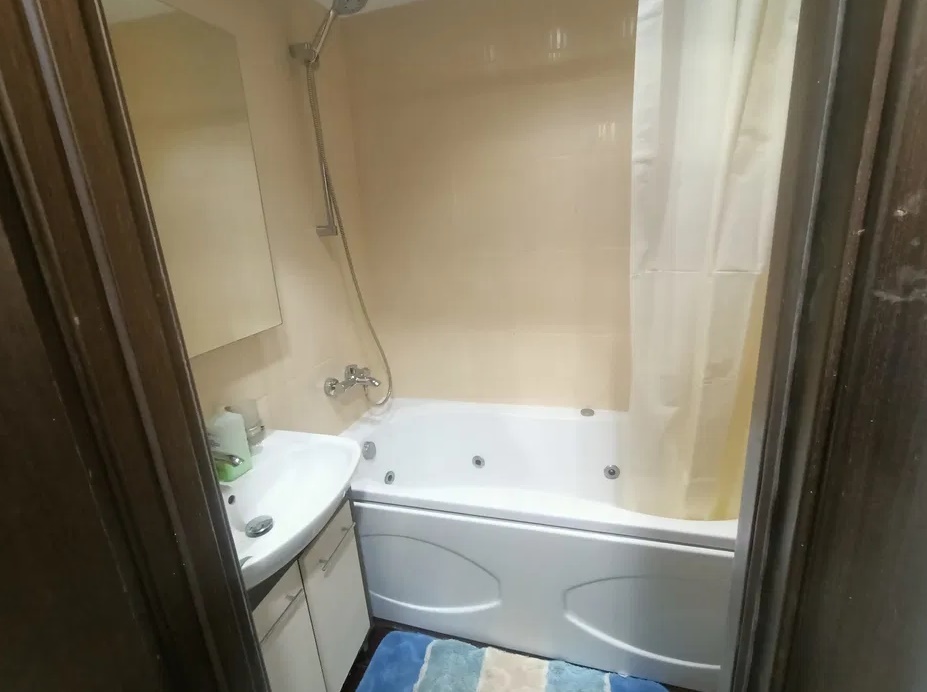 Продажа 3-комнатной квартиры 70 м², Запорожское шоссе, 48