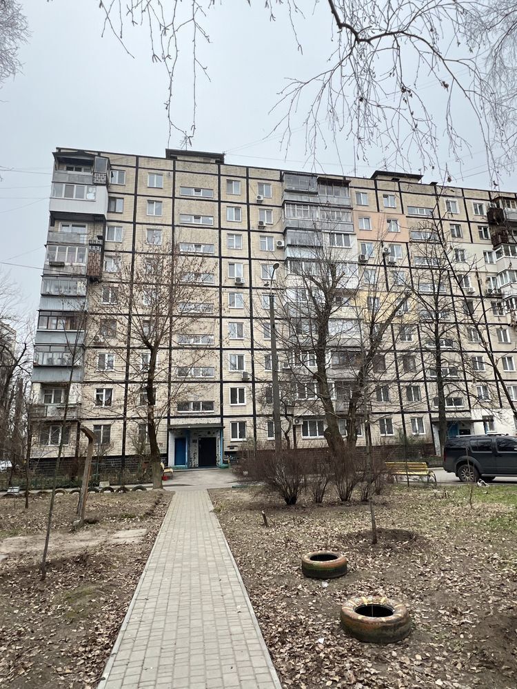 Продаж 3-кімнатної квартири 58 м², Калинова вул., 71
