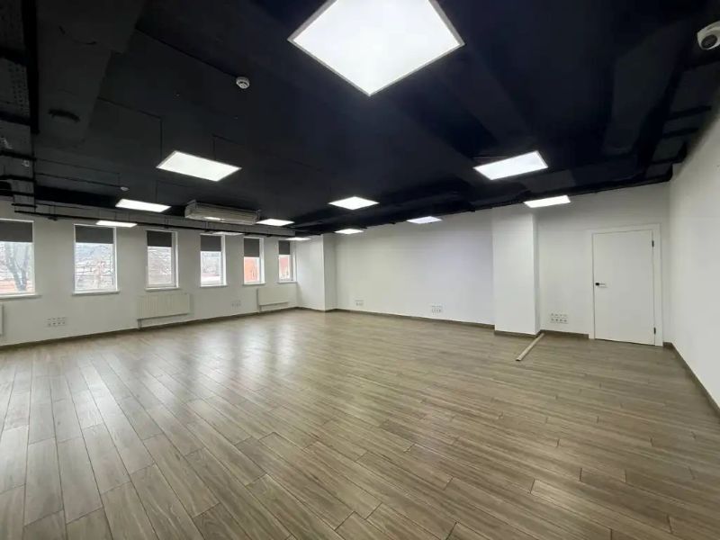 Оренда офісу 250 м², Павла Нирнберга вул., 10