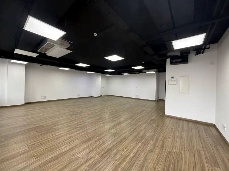 Оренда офісу 250 м², Павла Нирнберга вул., 10