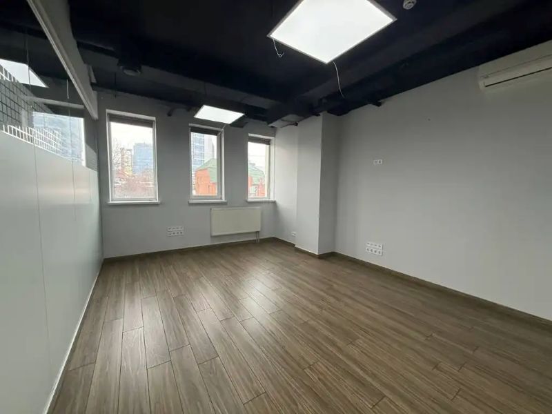 Оренда офісу 250 м², Павла Нирнберга вул., 10