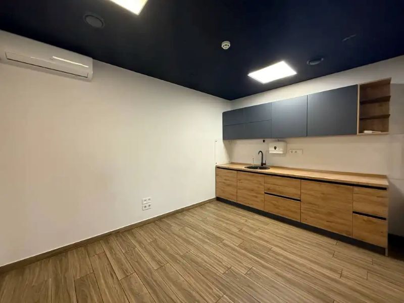 Оренда офісу 250 м², Павла Нирнберга вул., 10