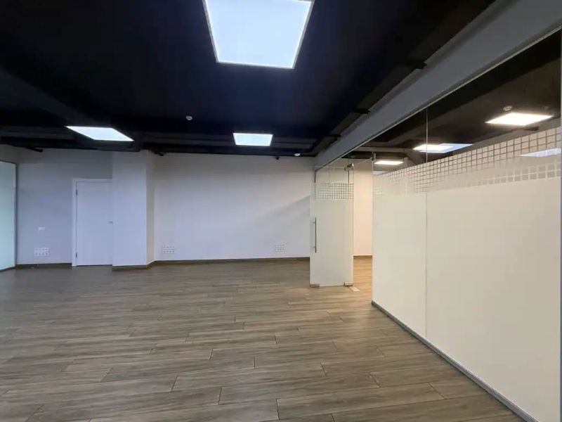 Оренда офісу 250 м², Павла Нирнберга вул., 10