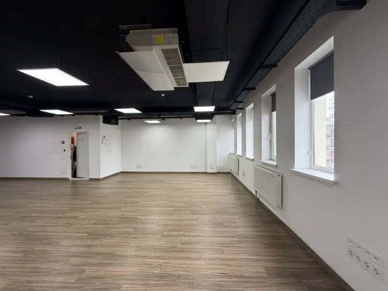 Оренда офісу 250 м², Павла Нирнберга вул., 10
