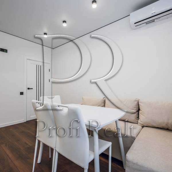 Продаж 1-кімнатної квартири 43 м², Михайла Стельмаха вул., 5