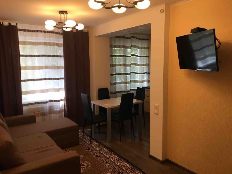 Продаж 2-кімнатної квартири 56 м², Любарського вул., 84