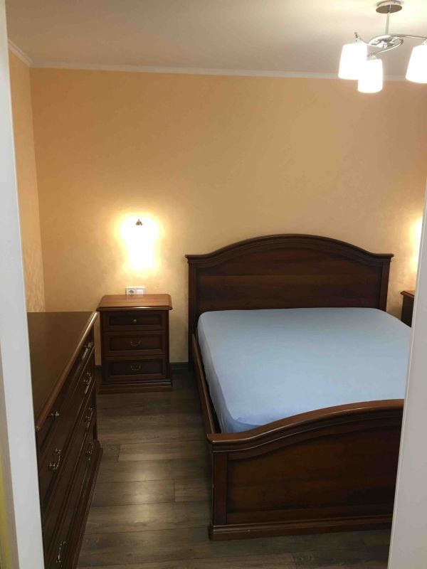 Продаж 2-кімнатної квартири 56 м², Любарського вул., 84