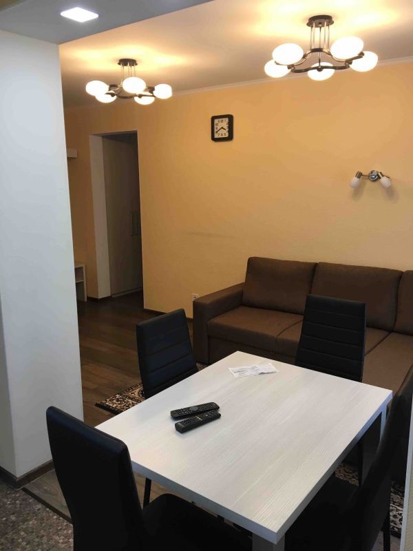 Продаж 2-кімнатної квартири 56 м², Любарського вул., 84