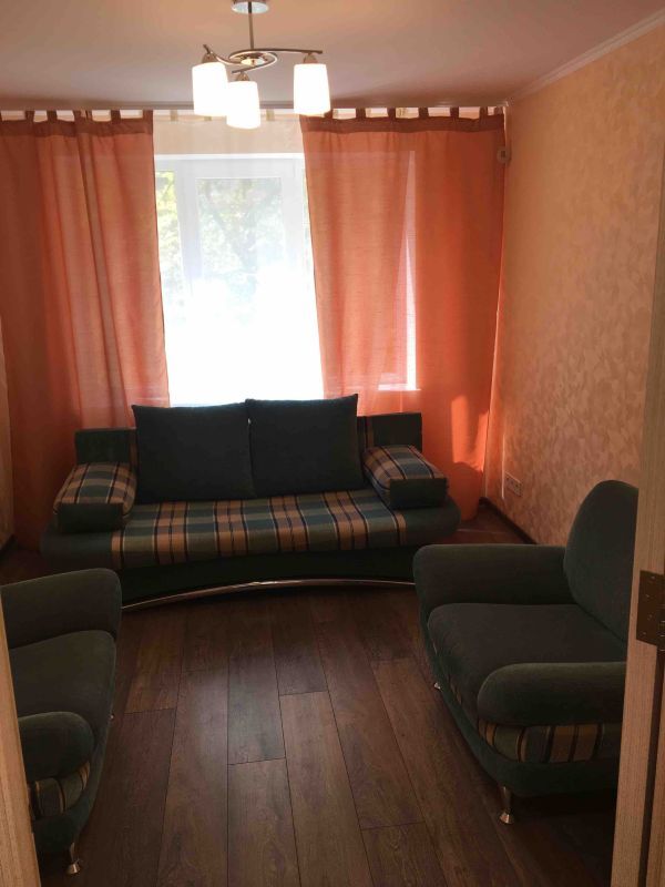 Продаж 2-кімнатної квартири 56 м², Любарського вул., 84