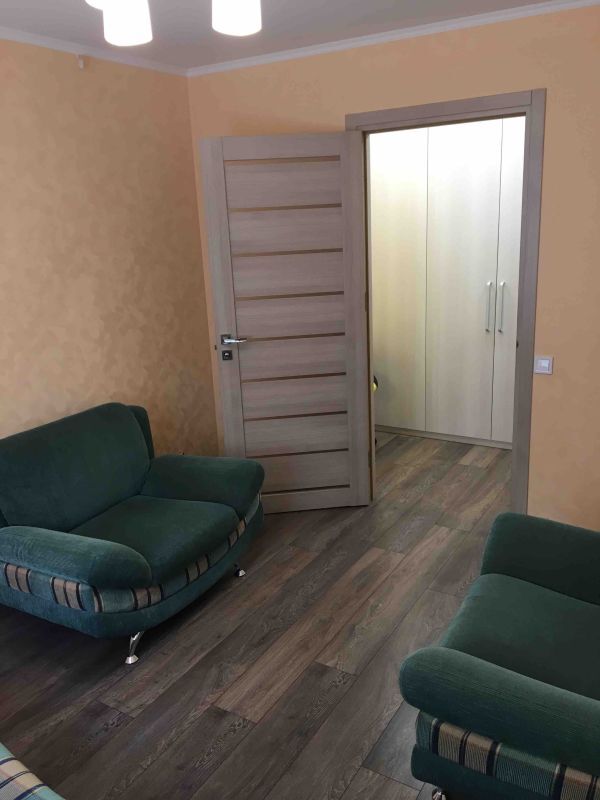 Продаж 2-кімнатної квартири 56 м², Любарського вул., 84