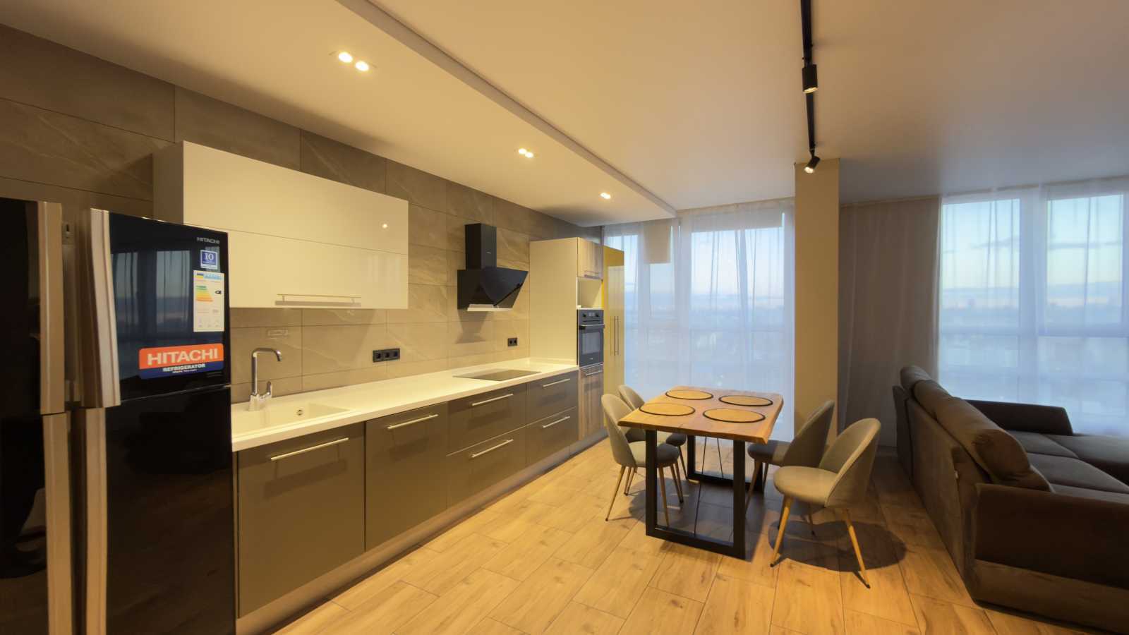 Продаж 5-кімнатної квартири 135 м², Миколи Гулака вул., 4