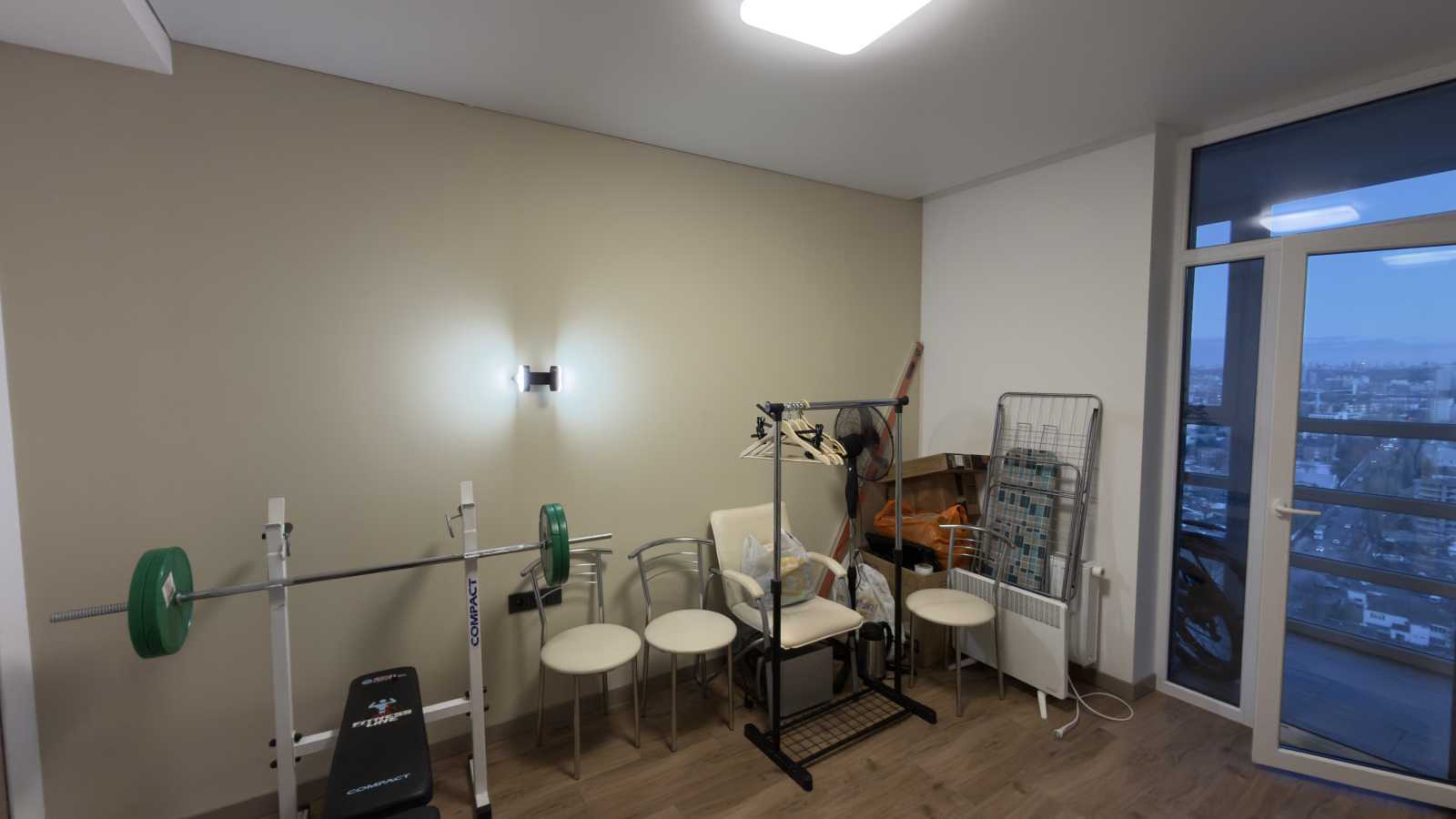 Продаж 5-кімнатної квартири 135 м², Миколи Гулака вул., 4