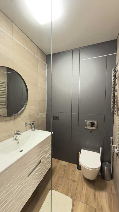 Продаж 5-кімнатної квартири 135 м², Миколи Гулака вул., 4