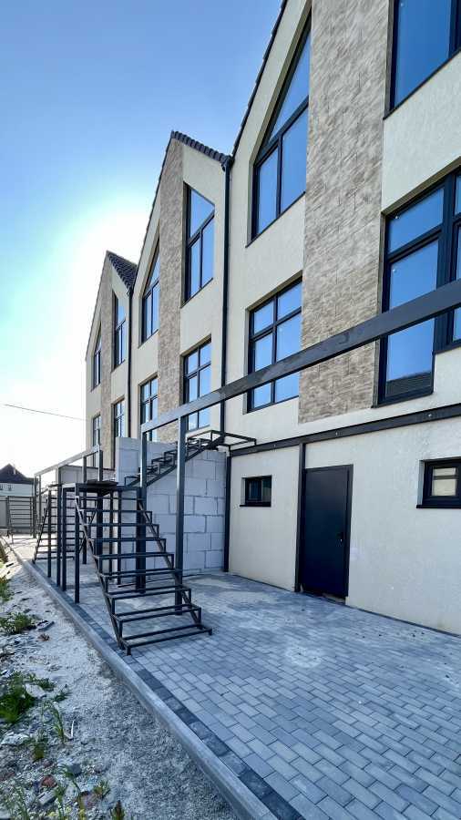 Продажа дома 175 м², Молодіжна, 24