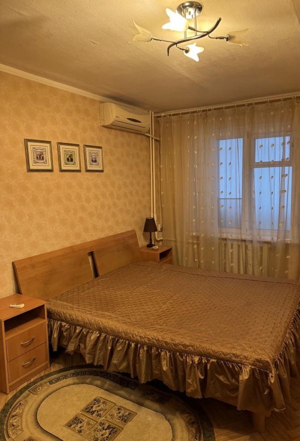 Продаж 2-кімнатної квартири 50 м², Терещенковська вул., 4