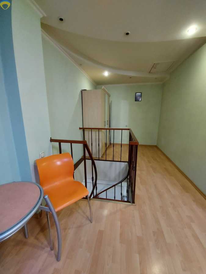 Продаж 2-кімнатної квартири 75 м², Греческая вул.