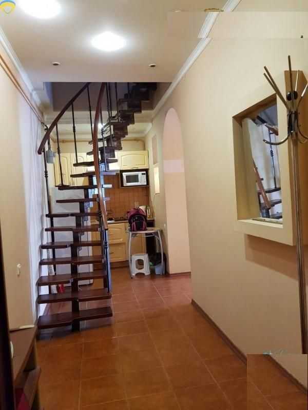 Продаж 2-кімнатної квартири 75 м², Греческая вул.