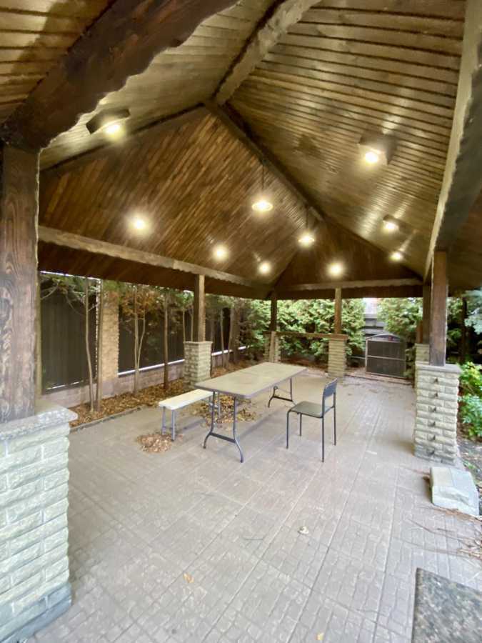 Продаж будинку 422.5 м², Зарічна вул.