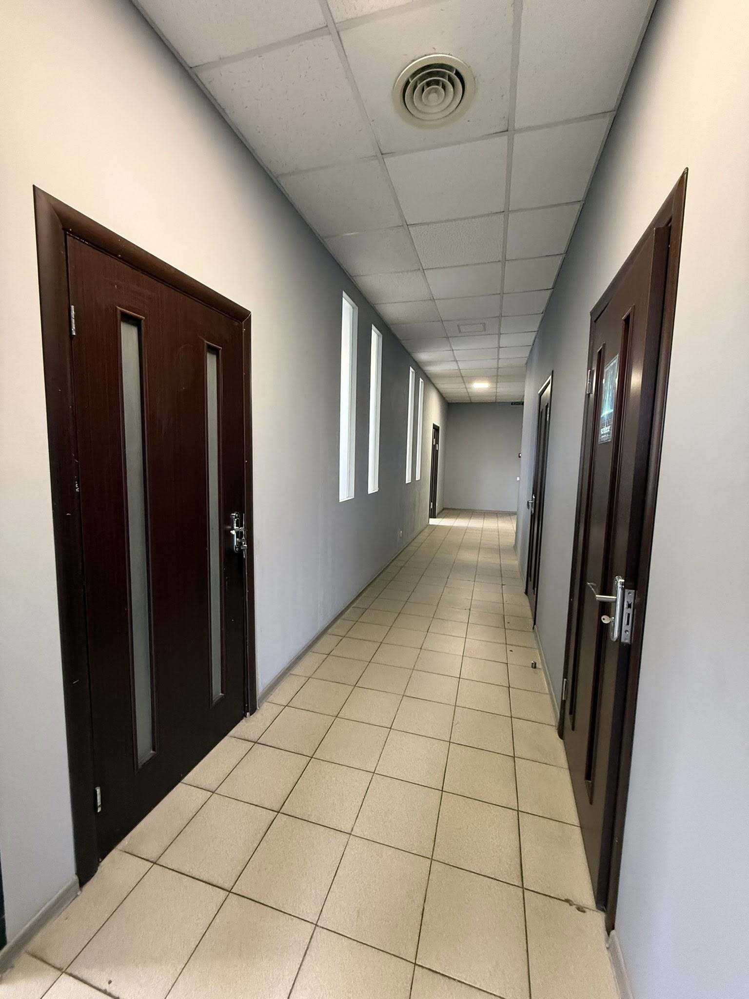 Аренда помещения свободного назначения 520 м², Андрея Фабра ул., 2