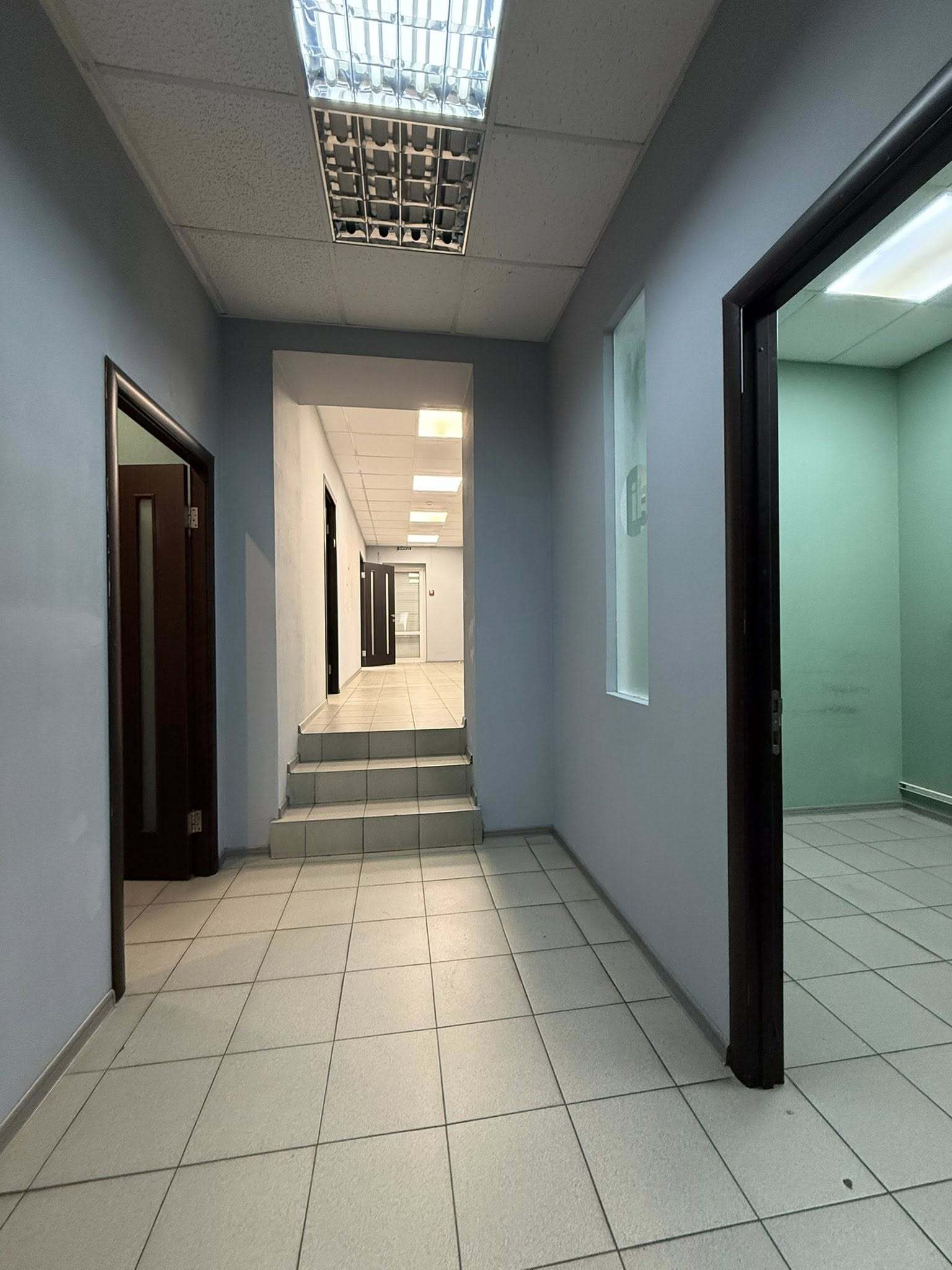 Аренда помещения свободного назначения 520 м², Андрея Фабра ул., 2