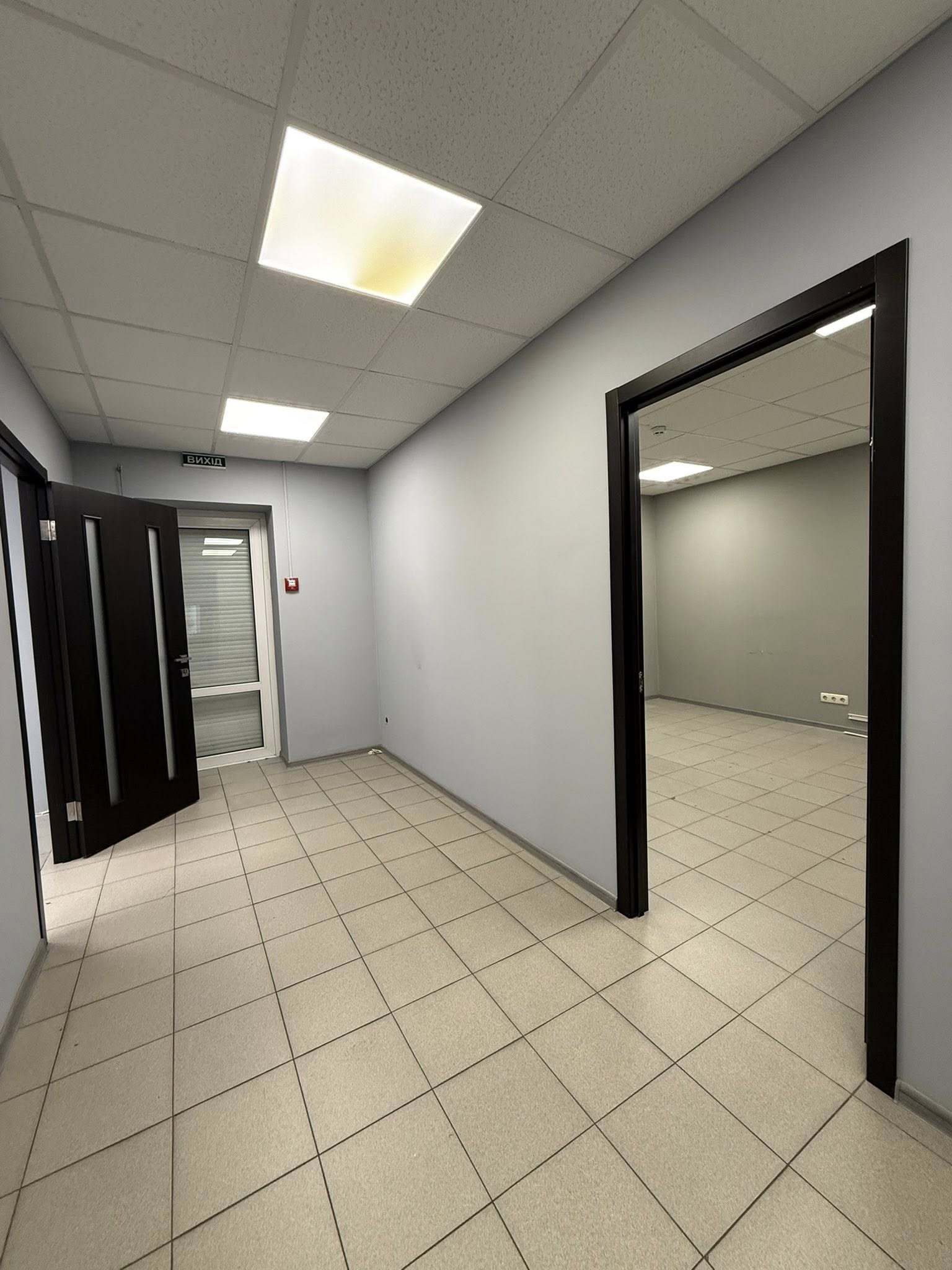 Аренда помещения свободного назначения 520 м², Андрея Фабра ул., 2