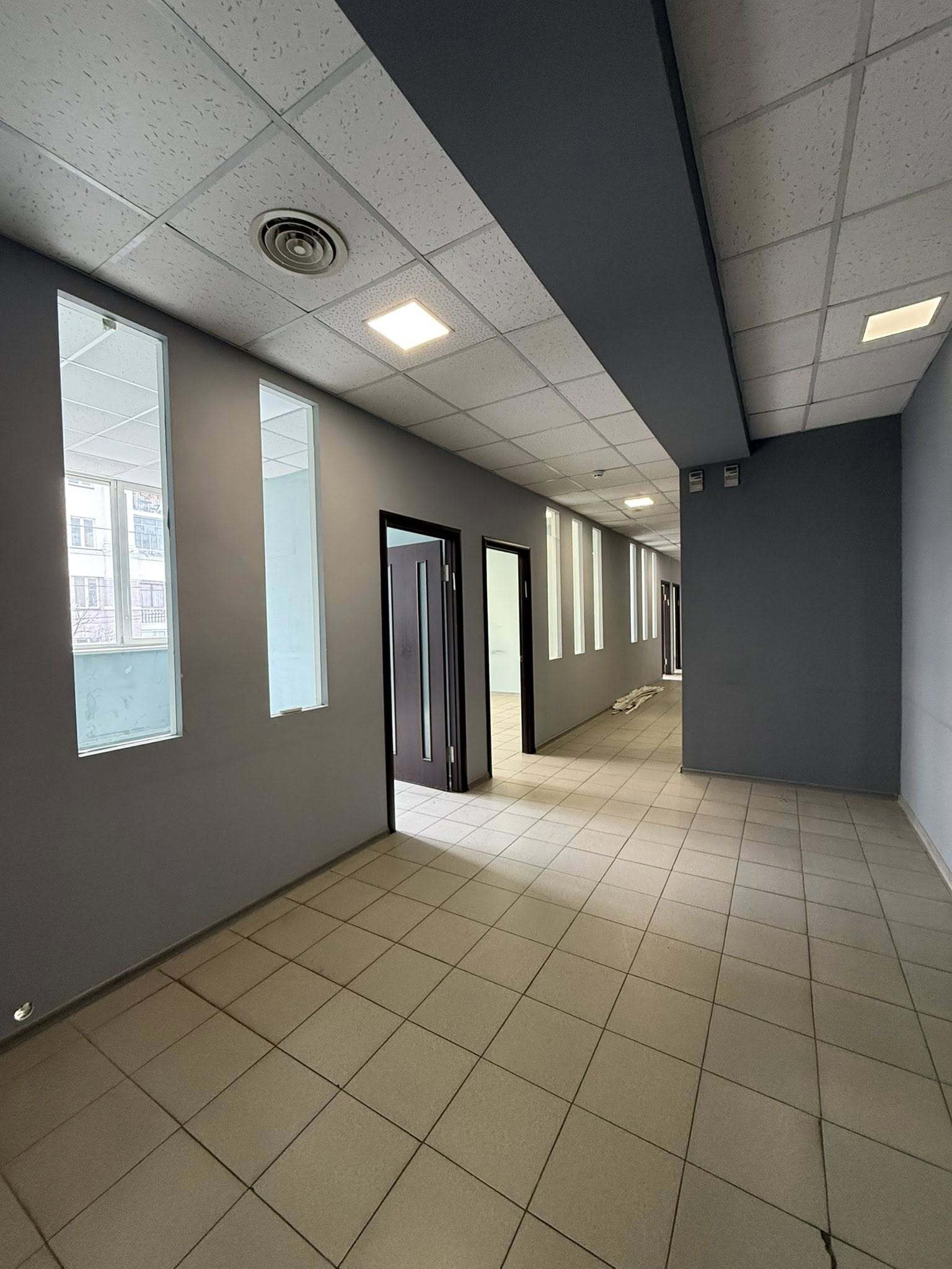 Аренда помещения свободного назначения 520 м², Андрея Фабра ул., 2