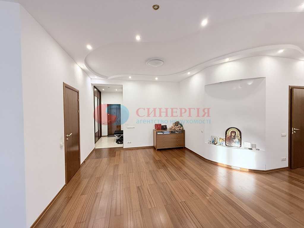 Продаж 3-кімнатної квартири 128 м², Почайнинська вул., 70