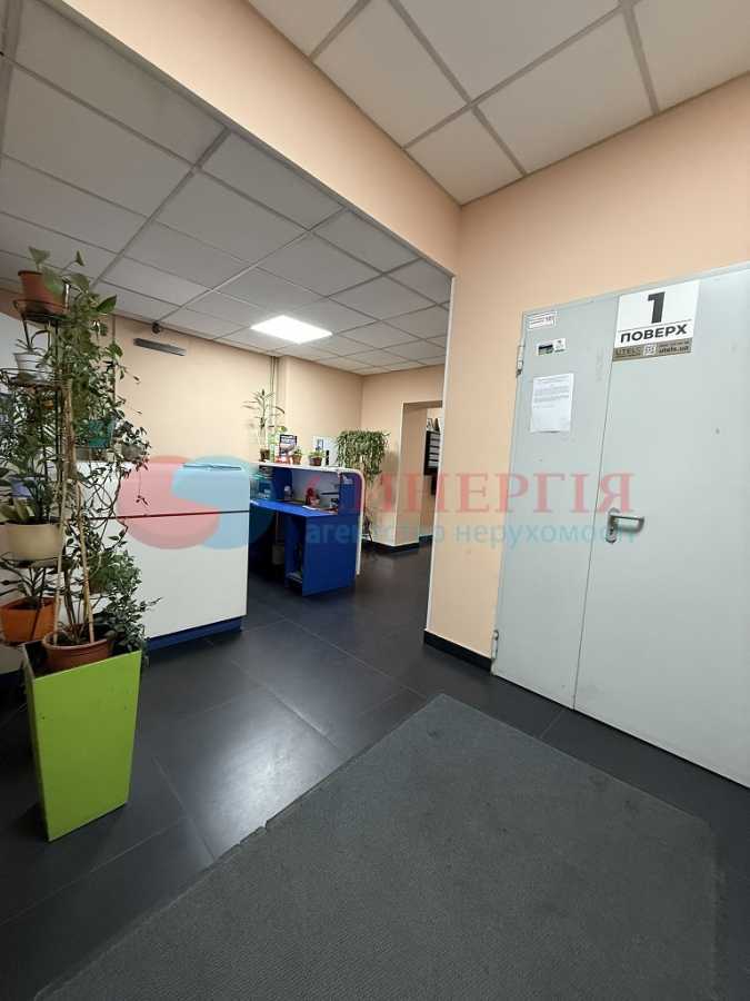 Продаж 3-кімнатної квартири 128 м², Почайнинська вул., 70