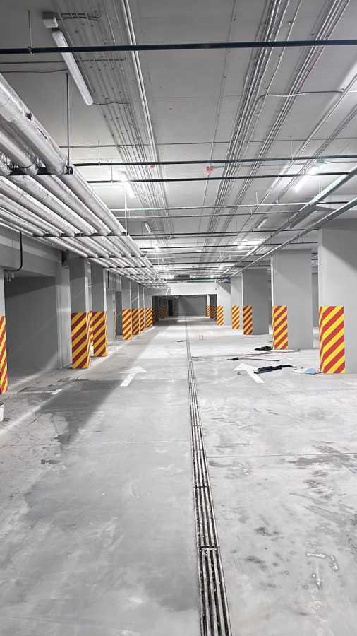 Оренда парковки 21 м², Князя Романа Мстиславича, 26