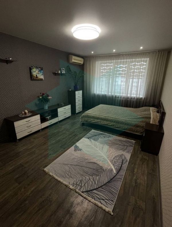 Продажа 3-комнатной квартиры 69 м², Семафорная ул.