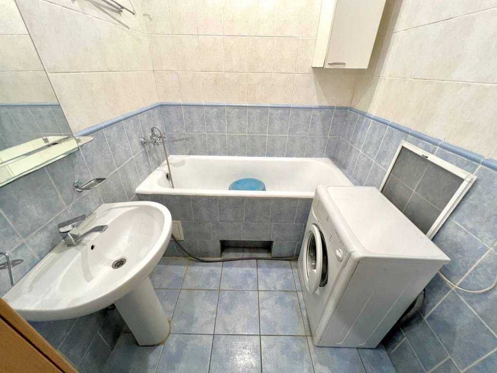 Продаж 2-кімнатної квартири 50 м², Декабристів вул.