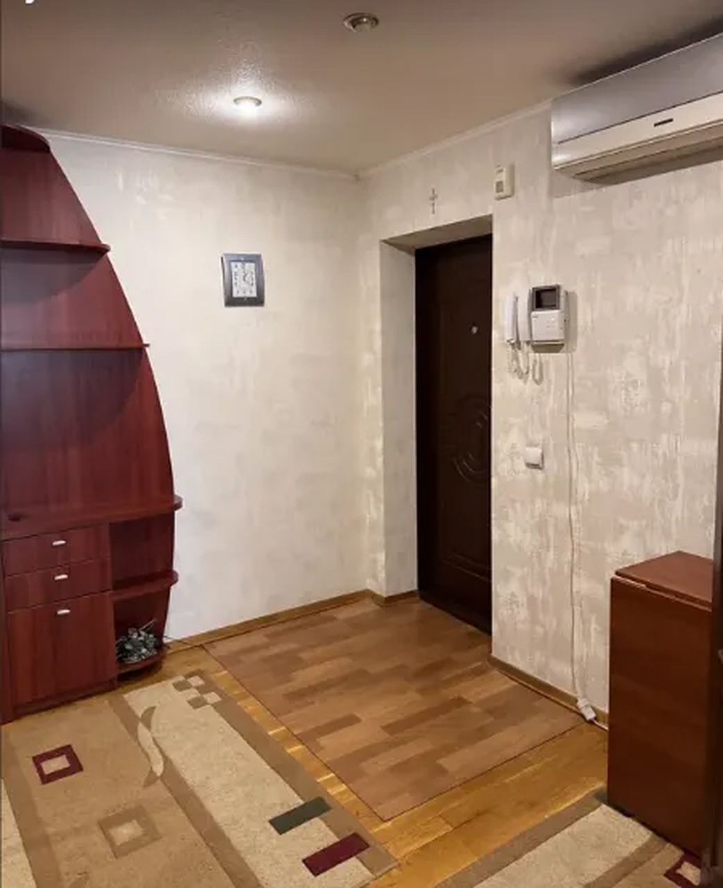 Продажа 3-комнатной квартиры 70 м², Рабочая ул., 65