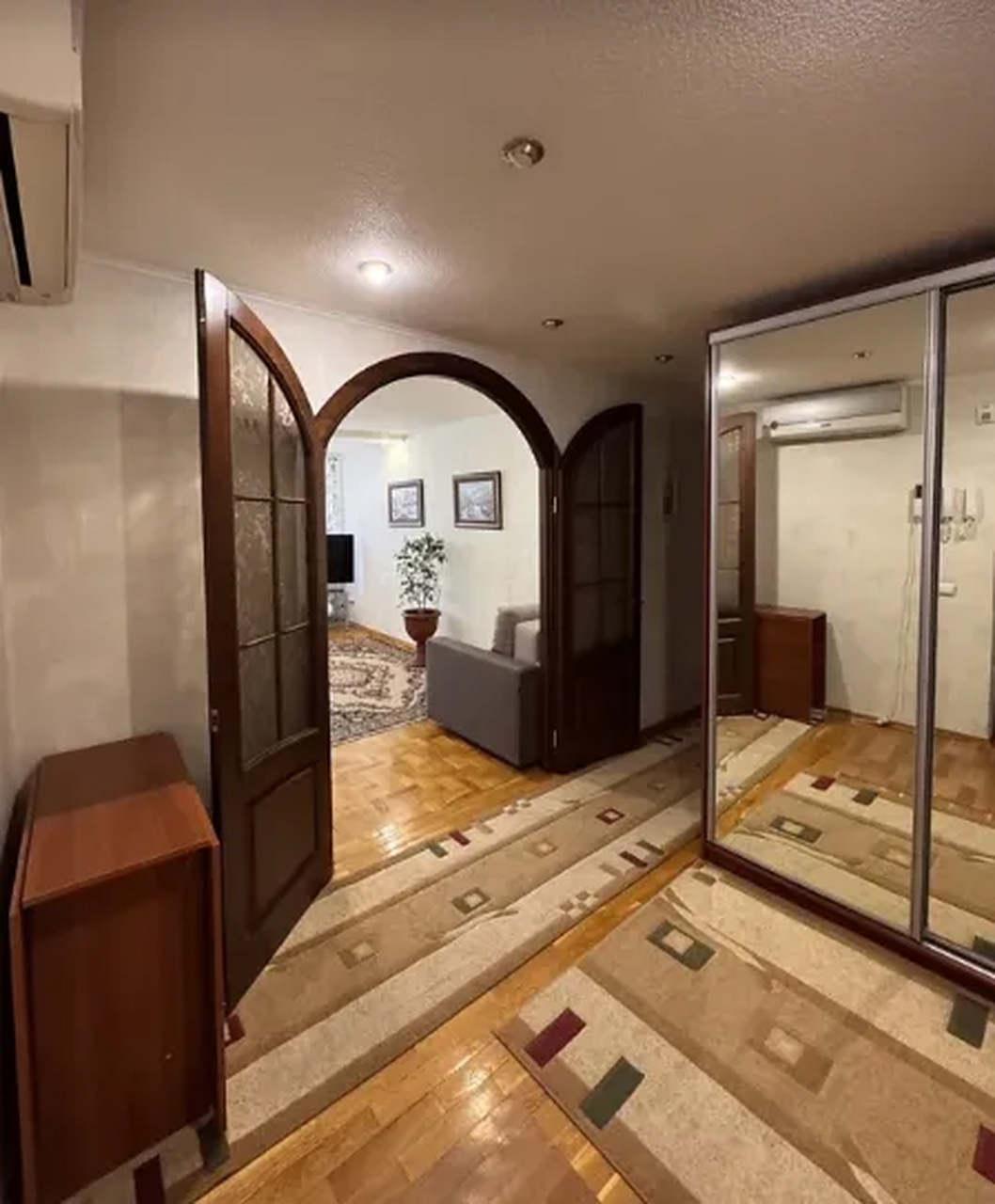 Продажа 3-комнатной квартиры 70 м², Рабочая ул., 65