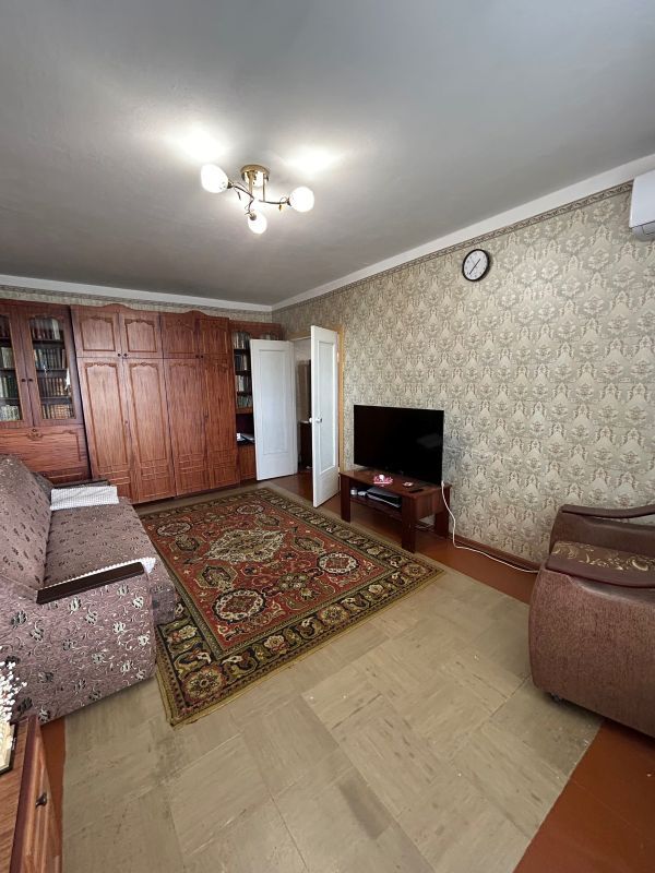 Продажа 4-комнатной квартиры 84 м², Шолохова ул.