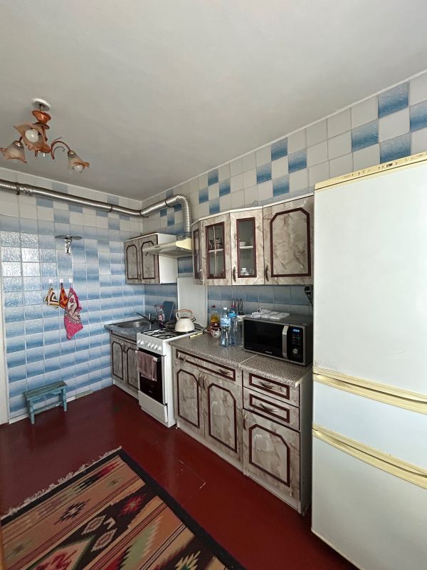 Продажа 4-комнатной квартиры 84 м², Шолохова ул.