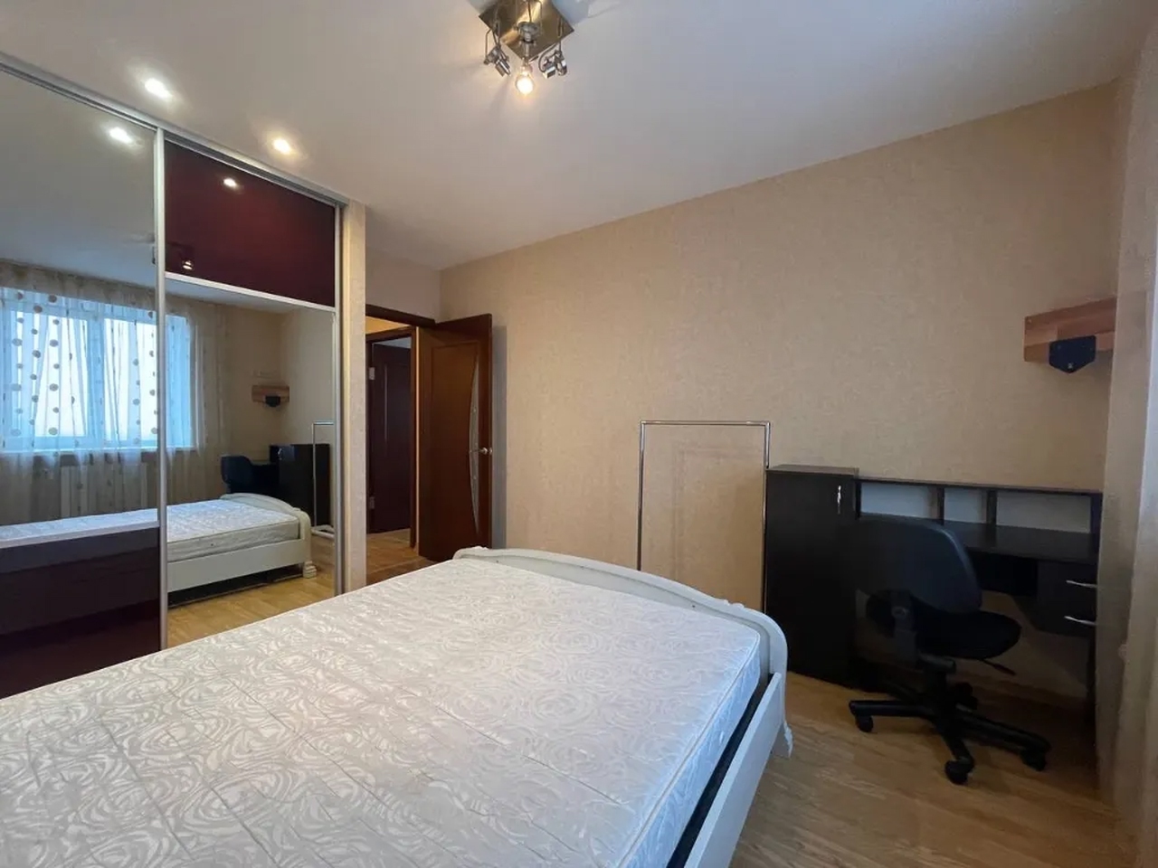 Продажа 3-комнатной квартиры 70 м², Кавалерийская ул., 9