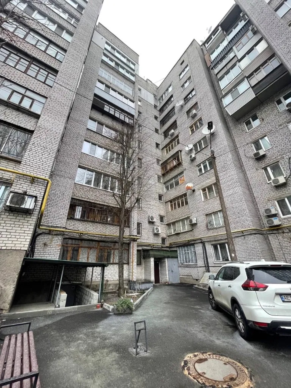 Продажа 3-комнатной квартиры 70 м², Кавалерийская ул., 9