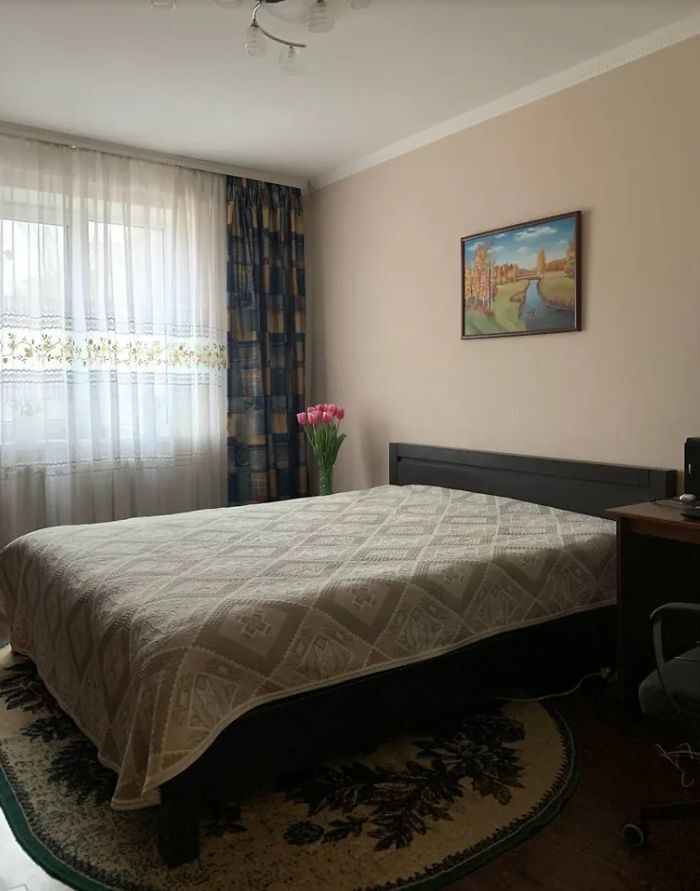 Продаж 3-кімнатної квартири 70 м², Калинова вул., 77