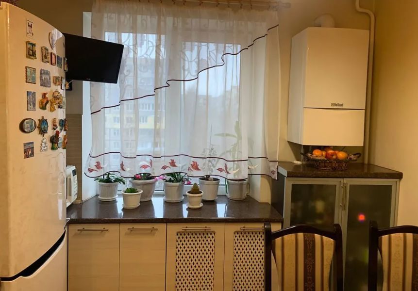 Продаж 3-кімнатної квартири 70 м², Калинова вул., 77